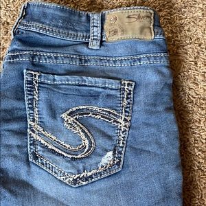 Soft stretchy Silver Suki mid skinny Joga jeans